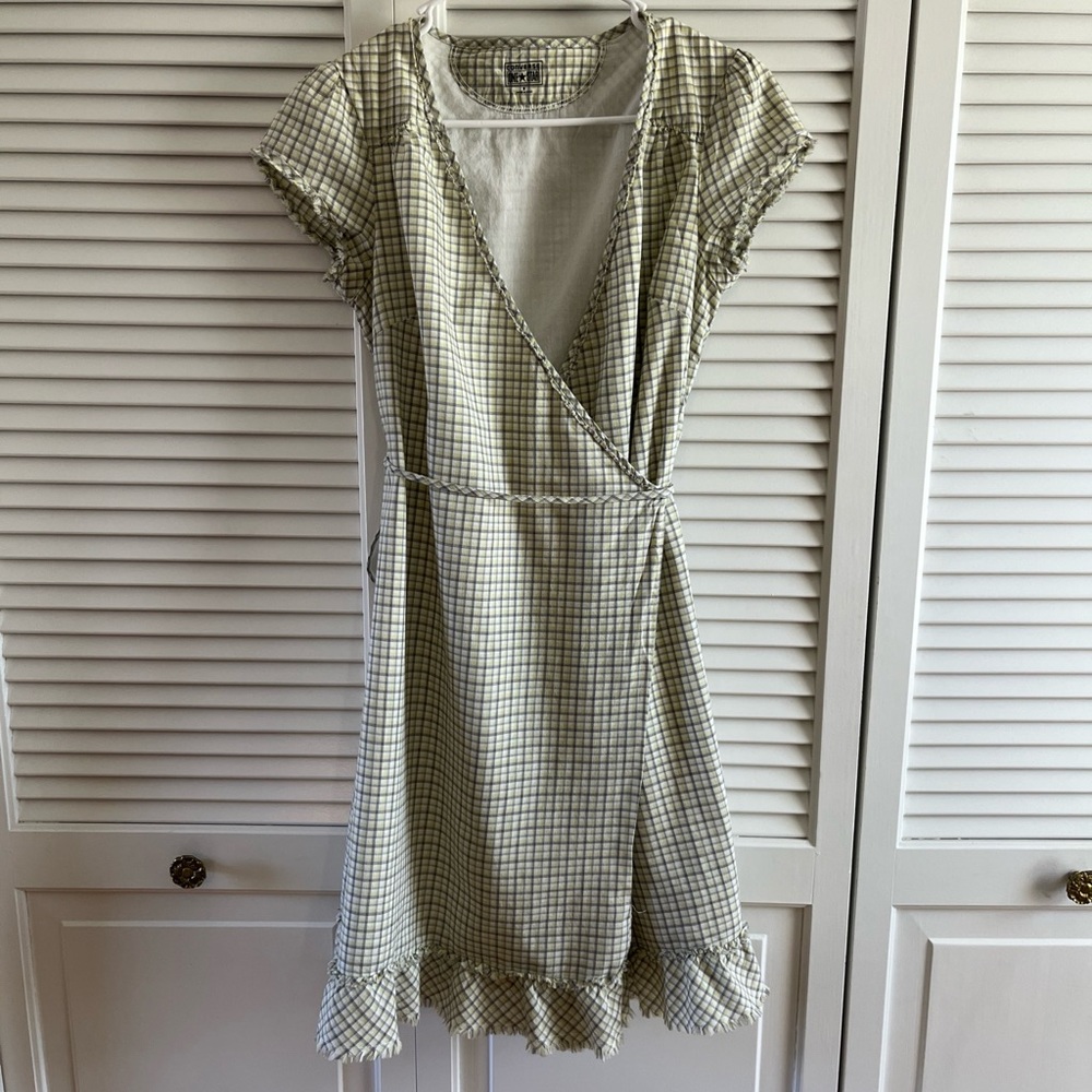 Converse One star Yellow gray Plaid Wrap Dress Sz S Cap Sleeve Frayed Ruffle Hem